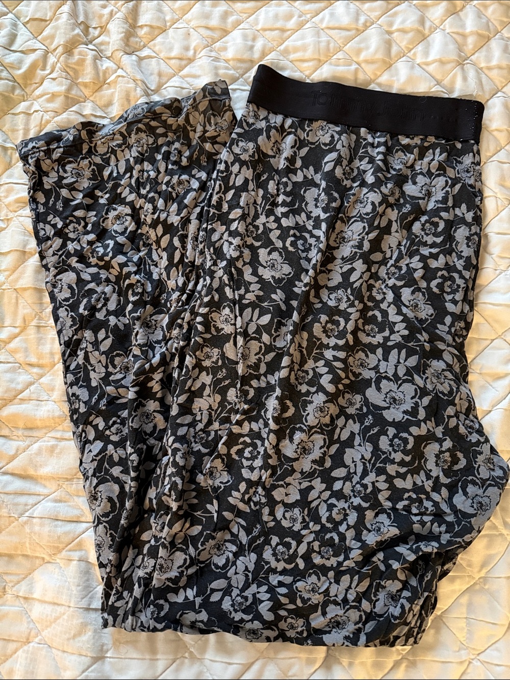 Tommy John Black and Gray Floral Lounge Pajama Pants